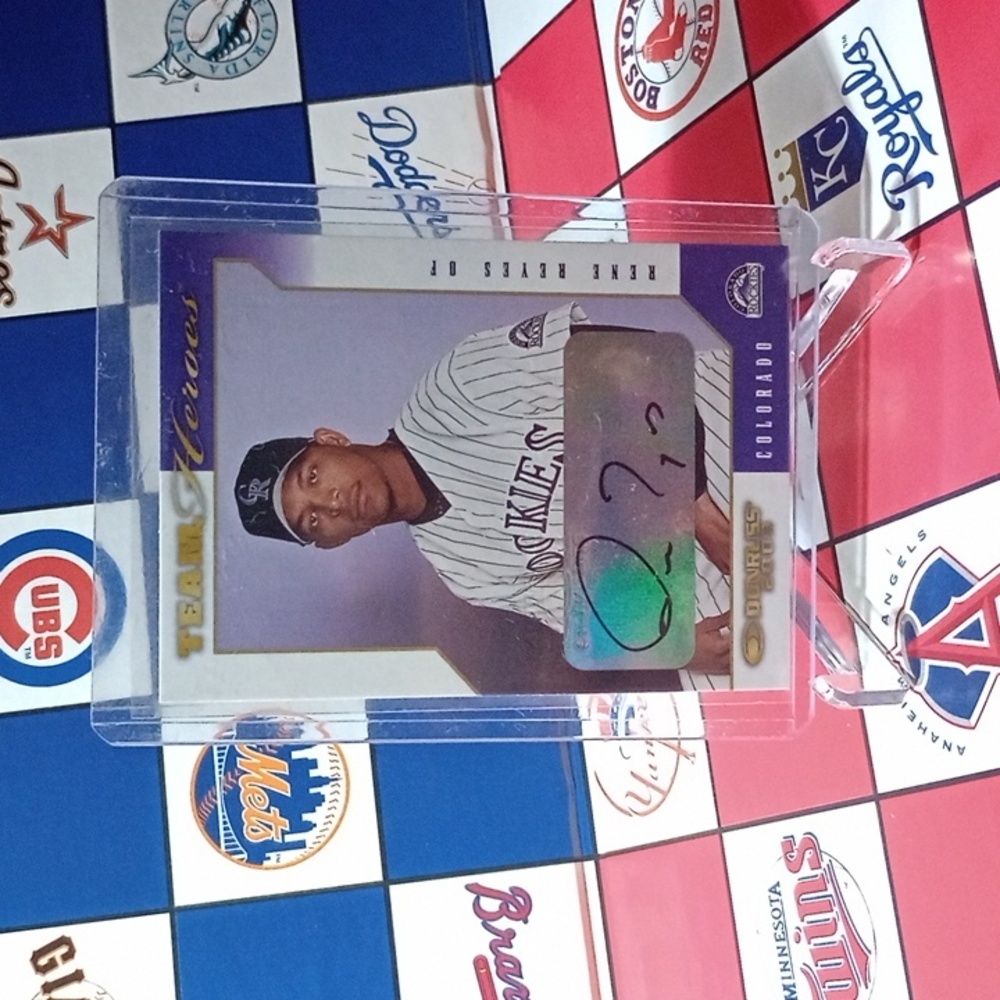 Rene Reyes autographed baseball card
